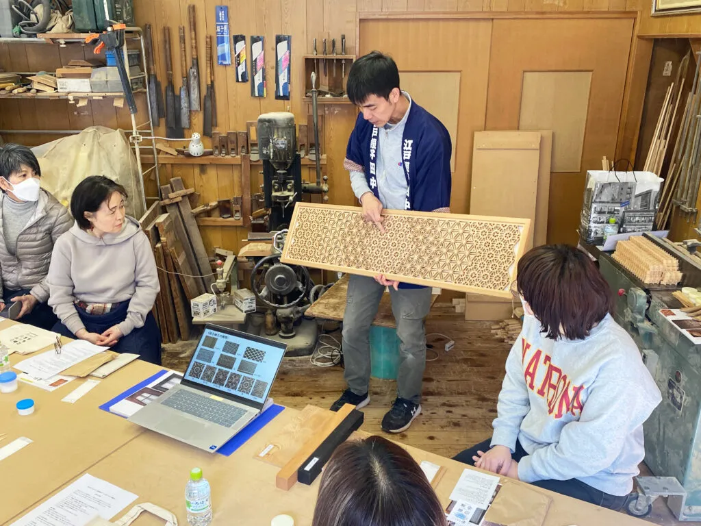 田中さんが製作した組子細工。使われている文様それぞれに、込められた願いがあるといいます。