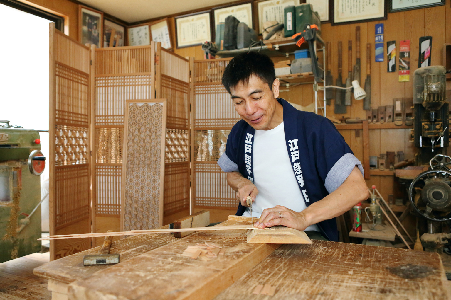 【江戸組子】小さな木片が織りなす 繊細な模様の伝統美 | 江戸川「もの」語り | えどコレ！ EDOGAWA COLLECTION